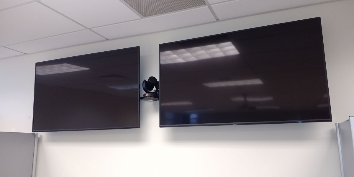 two displays in the rear of apc-158